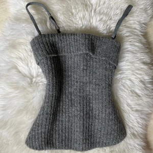 Intimissimi stickat linne  - Korsett liknade linne från intimissimi 💕