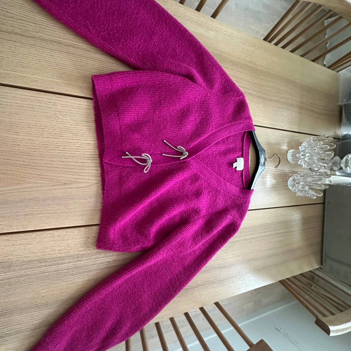 Ceriserosa stickad kofta från H&M - 1