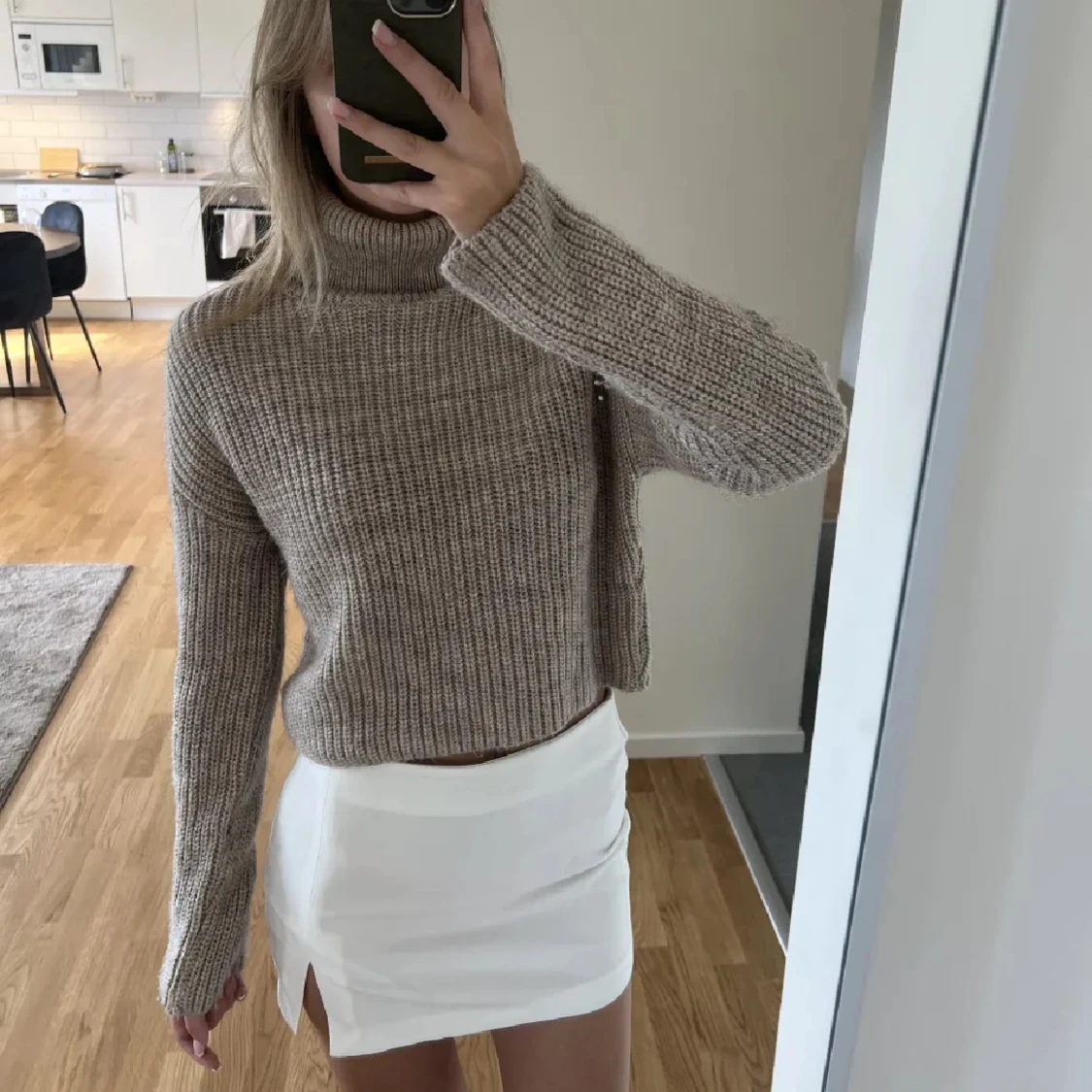 Beige stickad tröja