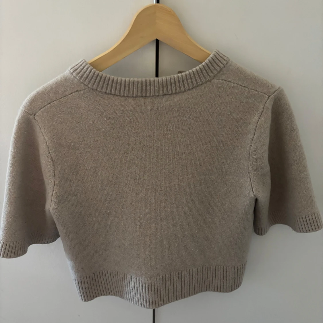 Beige stickad kofta  & Other Stories - 1