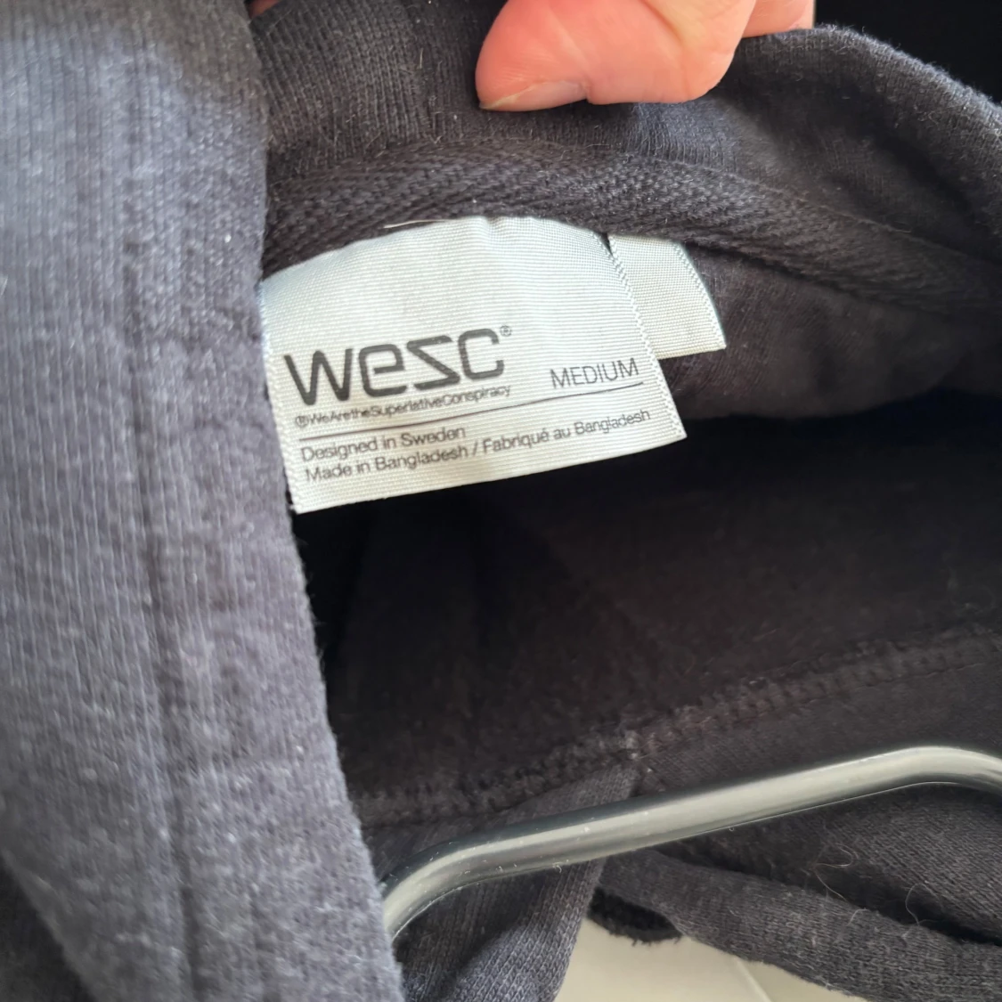 Svart hoodie från WESC - 2