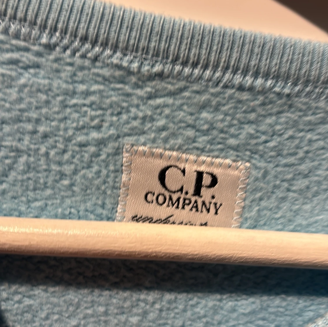 Ljusblå sweatshirt från C.P. Company - 4