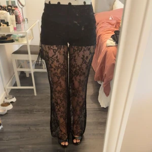 Spetsbyxor - Jättefina spetsbyxor helt oanvända ifrån Nakd 🤩✨
