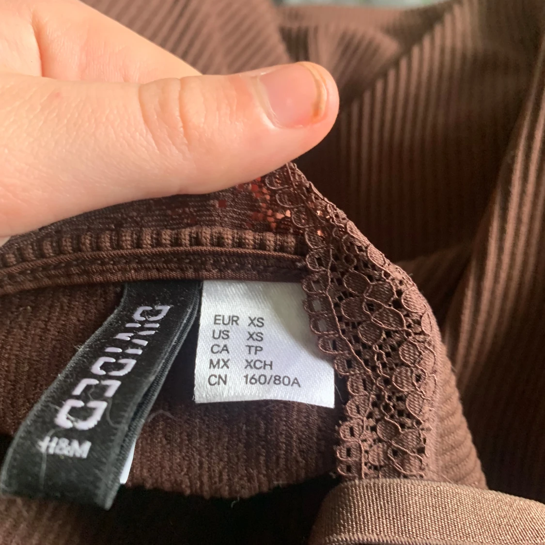 Brun ribbad klänning  - 2