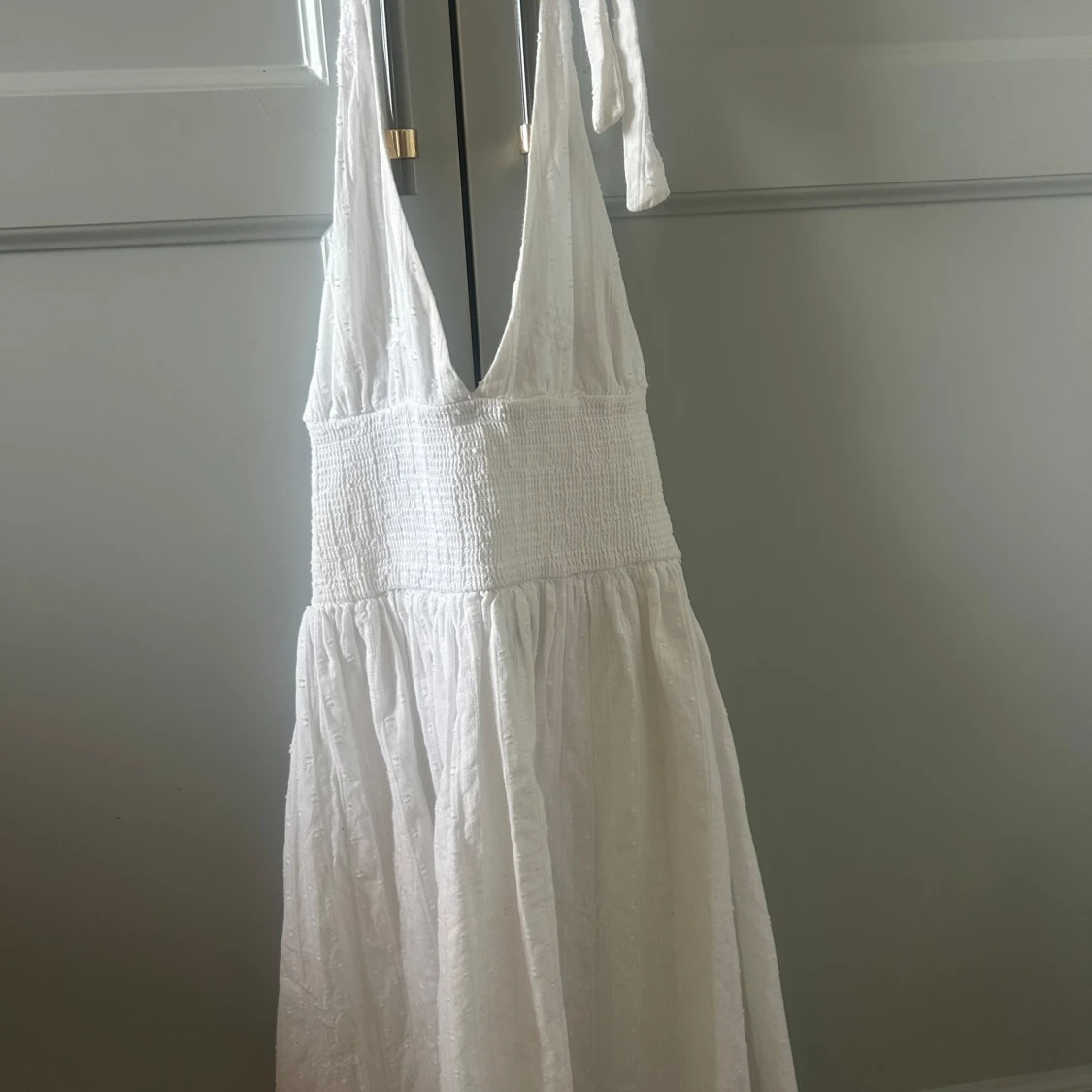 Vit klänning med knyt - 1