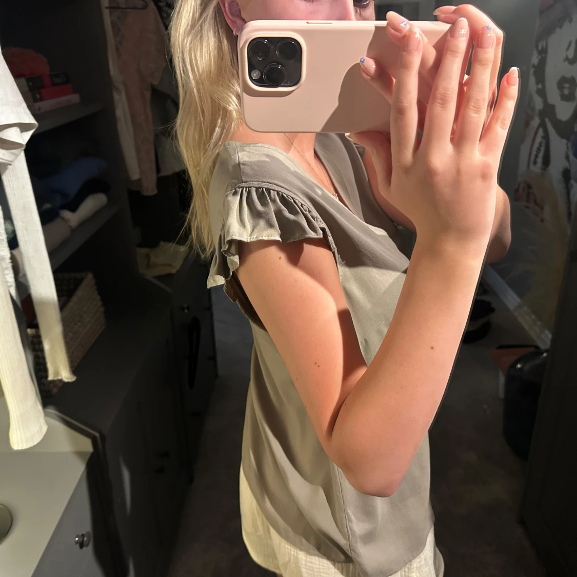 Beige blus med volangärm Vero Moda - 2