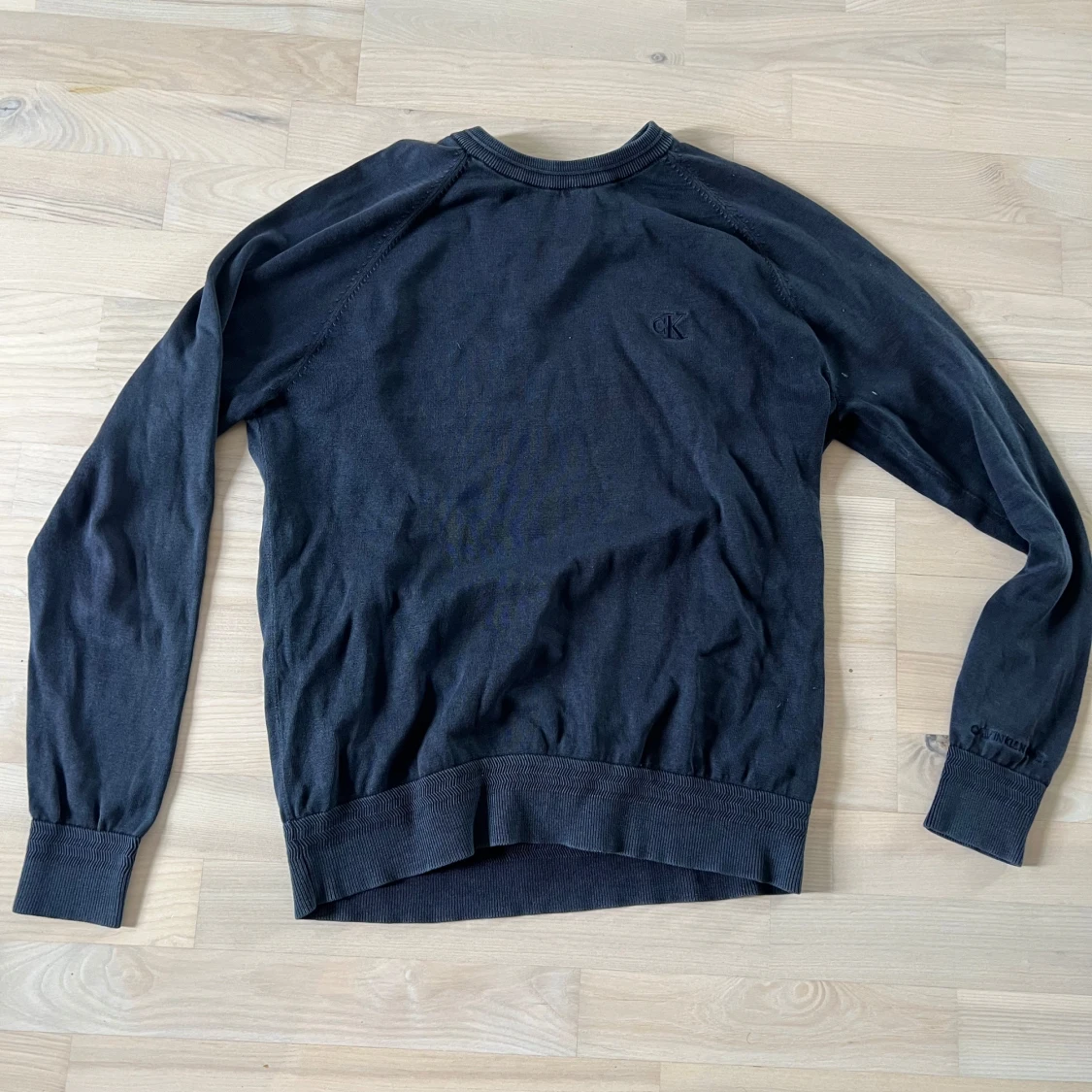 Svart långärmad tröja Calvin Klein