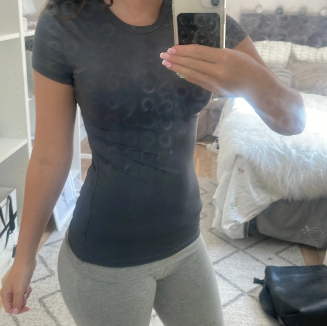 Mörkgrå tight t-shirt från H&M