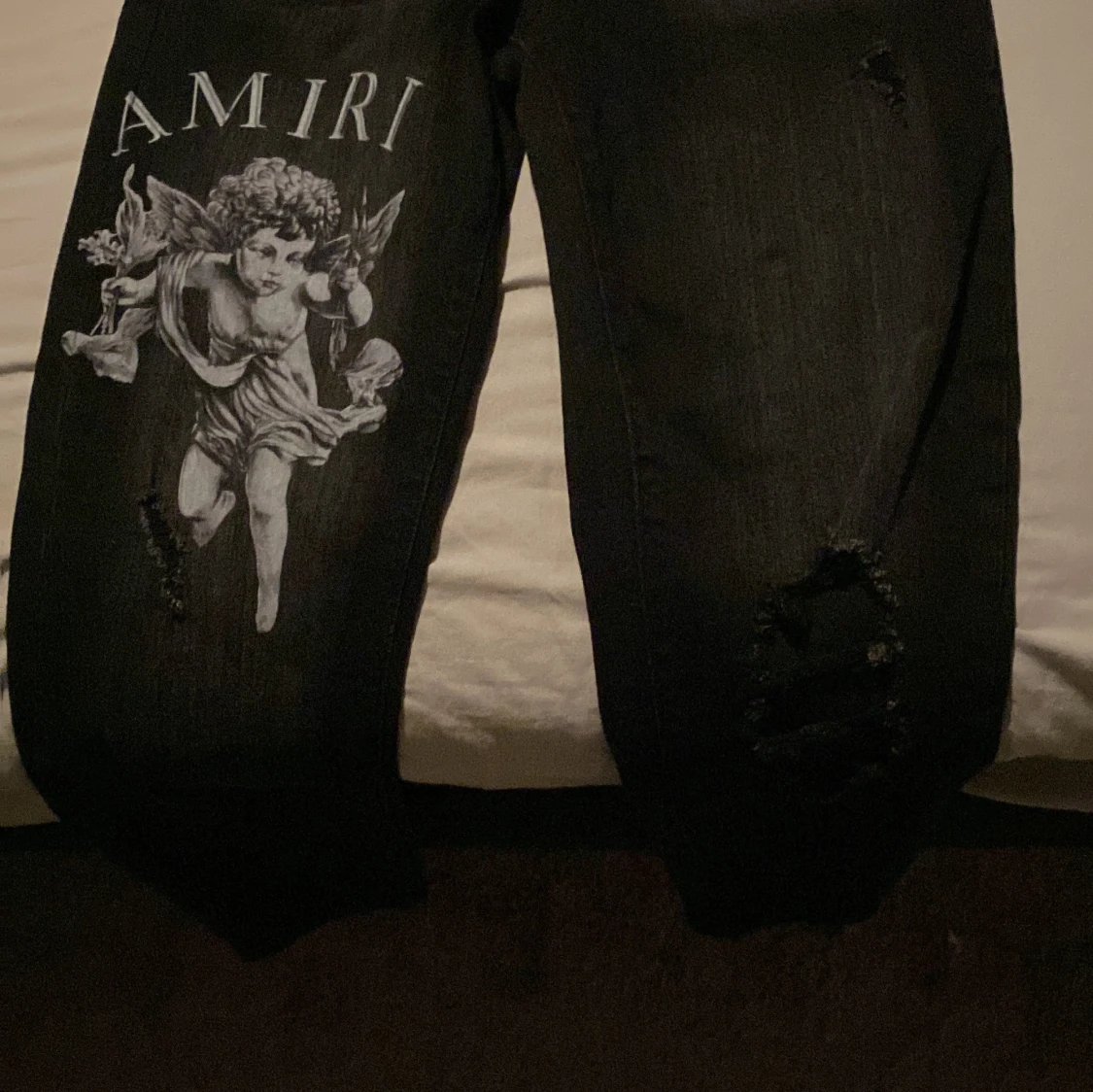 Svarta Amiri jeans med ängeltryck - 3