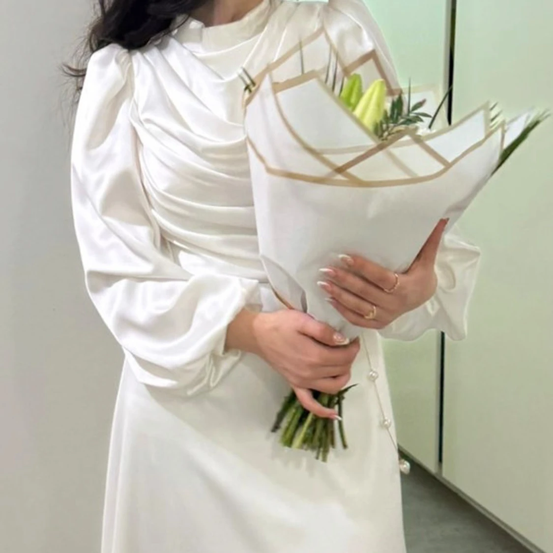 Vit långklänning med puffärmar - 1