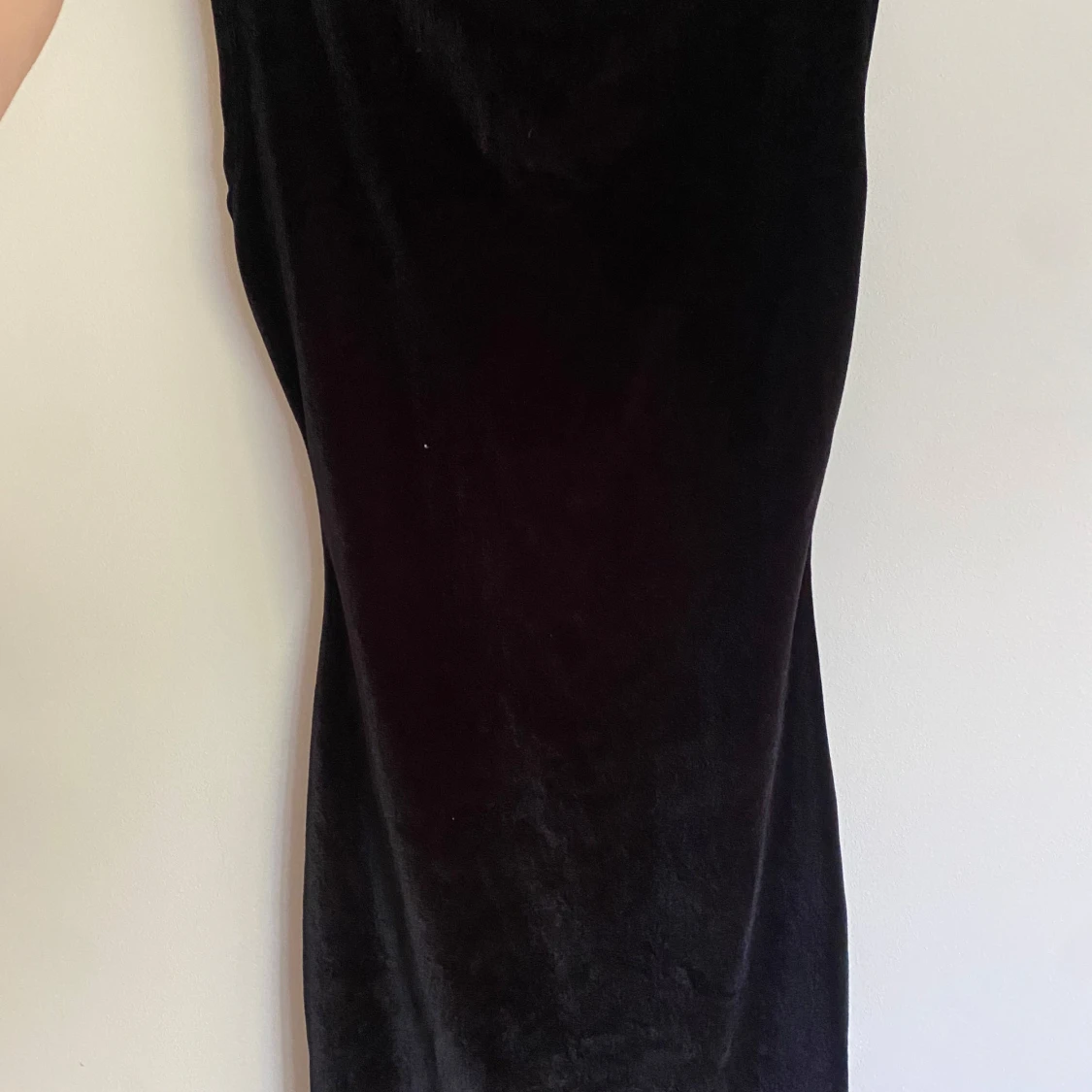 Svart långärmad sammetsklänning