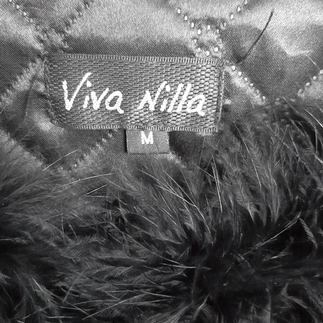 Svart fjäderjacka från Viva Nilla - 1