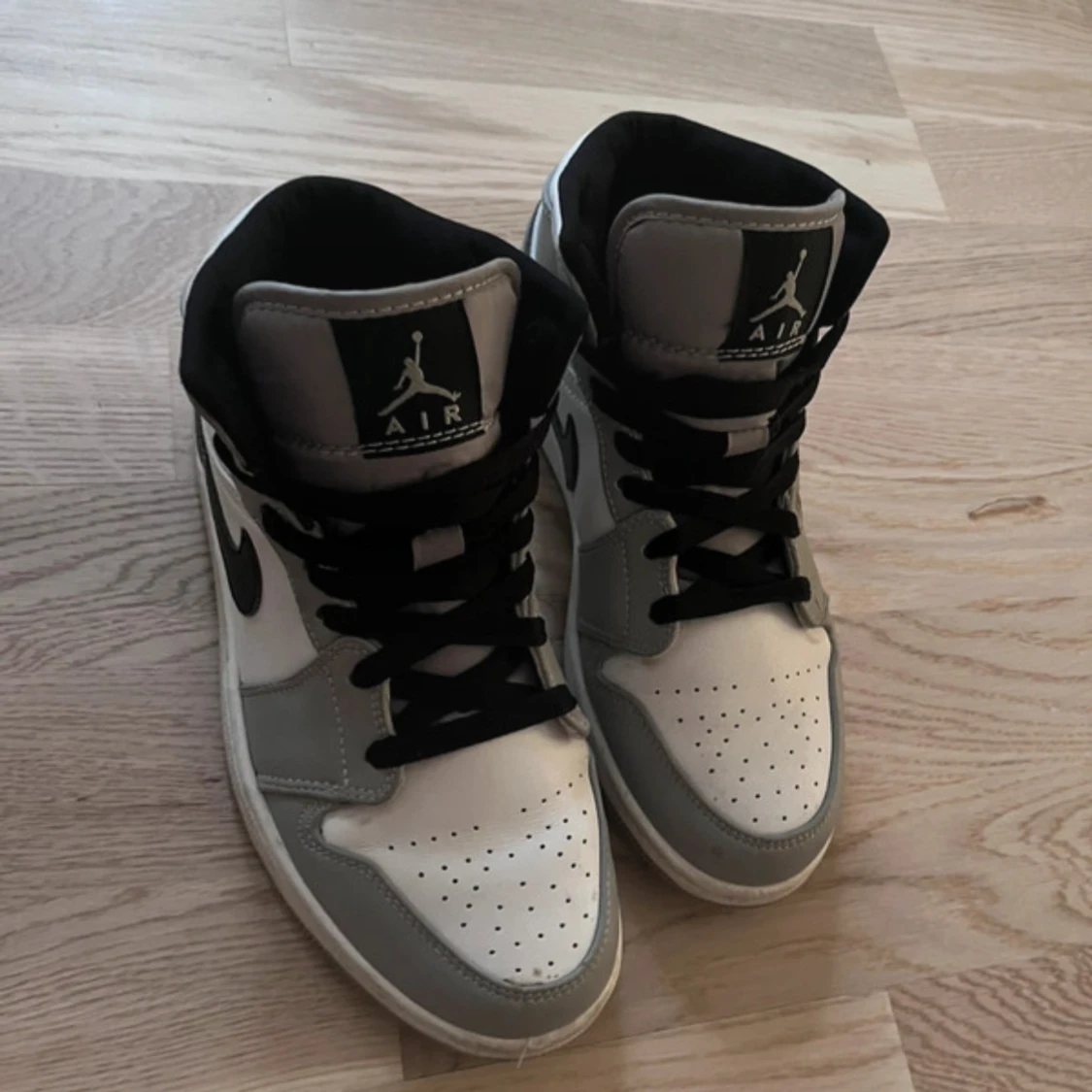 Nike Air Jordan 1 Mid grå/vit - 1