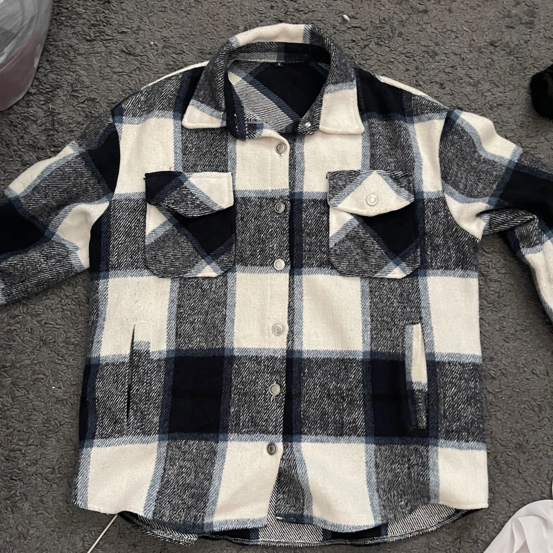 Rutig overshirt i blått och vitt - 1