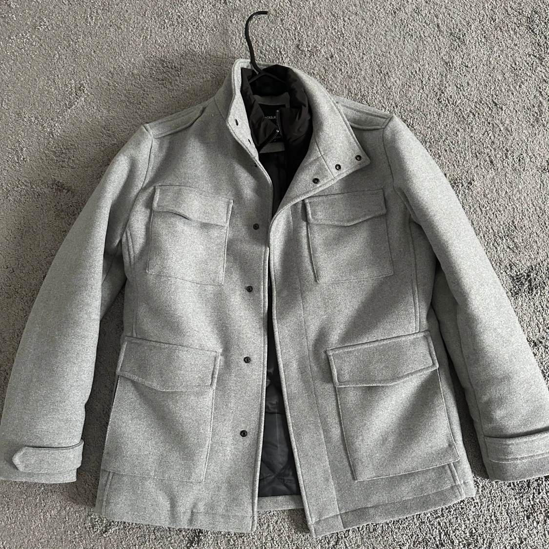 Grå ulljacka från Jack & Jones M