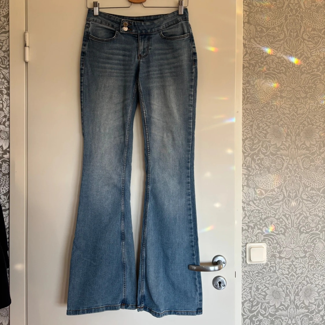 Blå bootcut jeans med låg midja Vero moda
