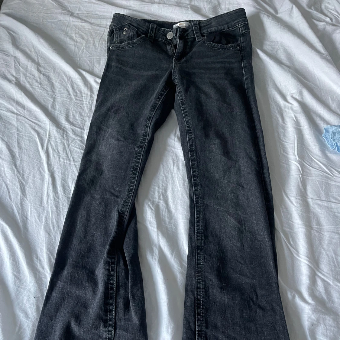 Svarta jeans från Gina Tricot