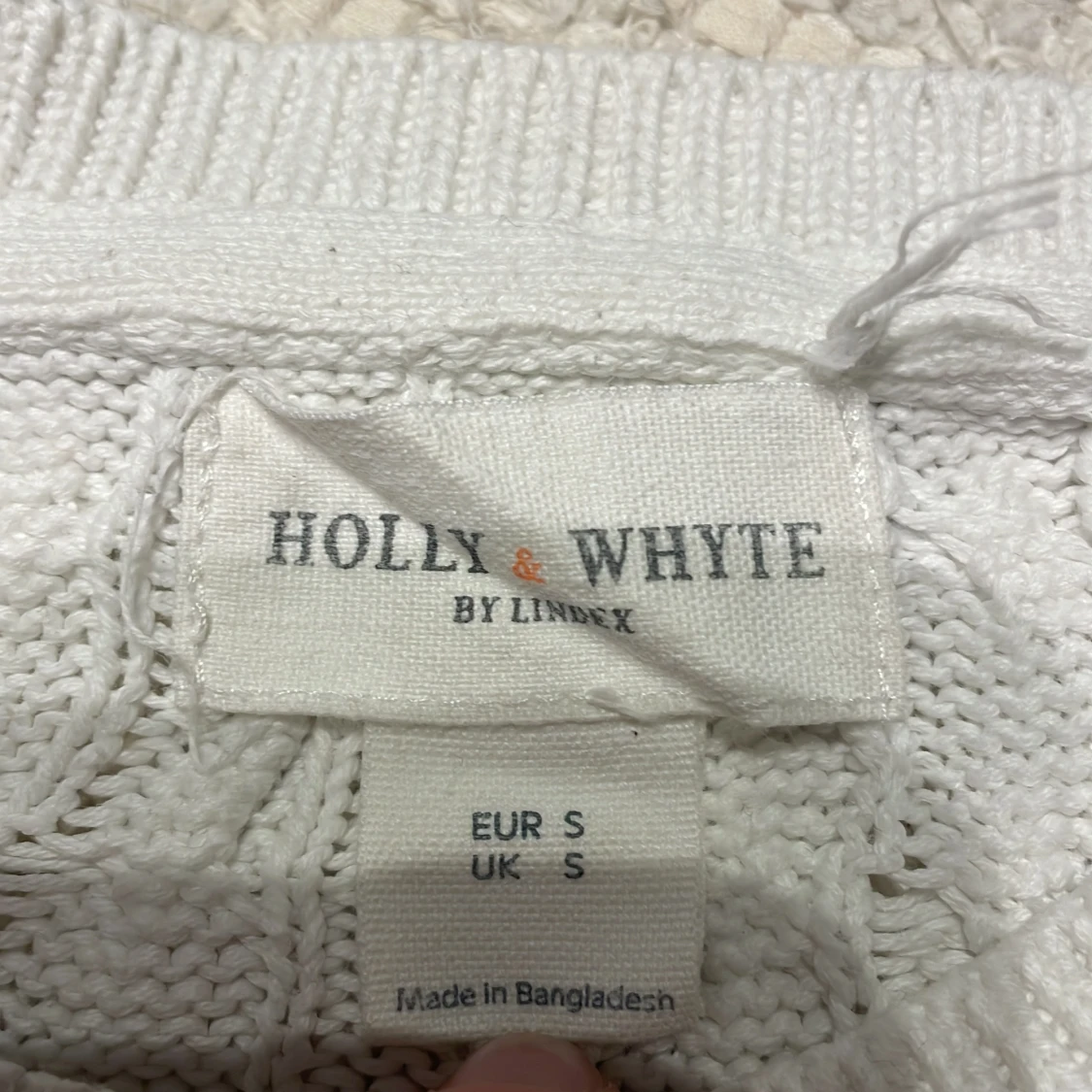 Vit stickad tröja från Holly & Whyte - 1