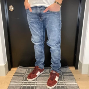 Tiger of Sweden jeans - Stilrena jeans ifrån Tiger Of Sweden | Strl - 31/30 | Skick - 9/10 | Nypris - ca 1700kr | För ytterligare frågor är det bara att skriva 🤑