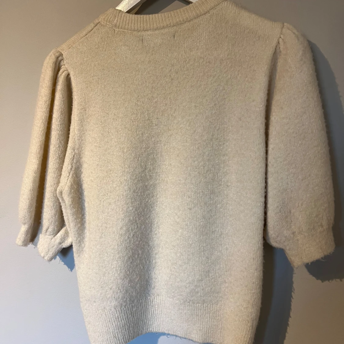 Beige tröja från Gina Tricot - 3