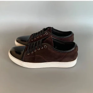 Lanvin  - Säljer nu dessa lanvins, skick 9/10, hör av er vid frågor! Pris kan diskuteras!