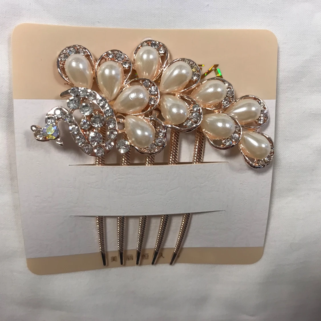 Hårkam med pärlor och strass - 1