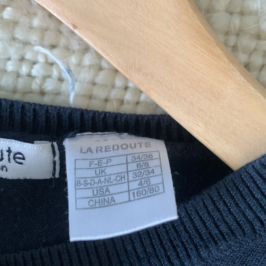 Mörkblå stickad tröja från Redoute - 4