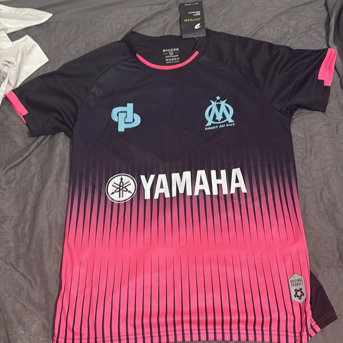 Marseille x Yamaha svart/rosa fotbollströja