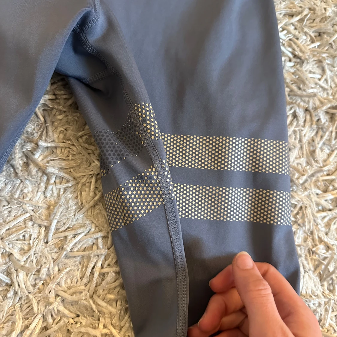 Grå leggings från Stronger - 1