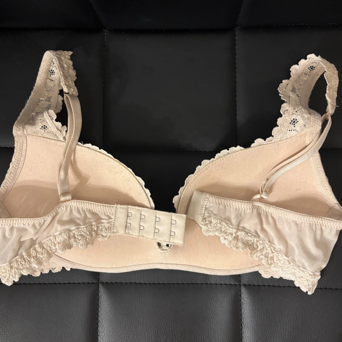 Beige spetsig intimissimi bh  - 1