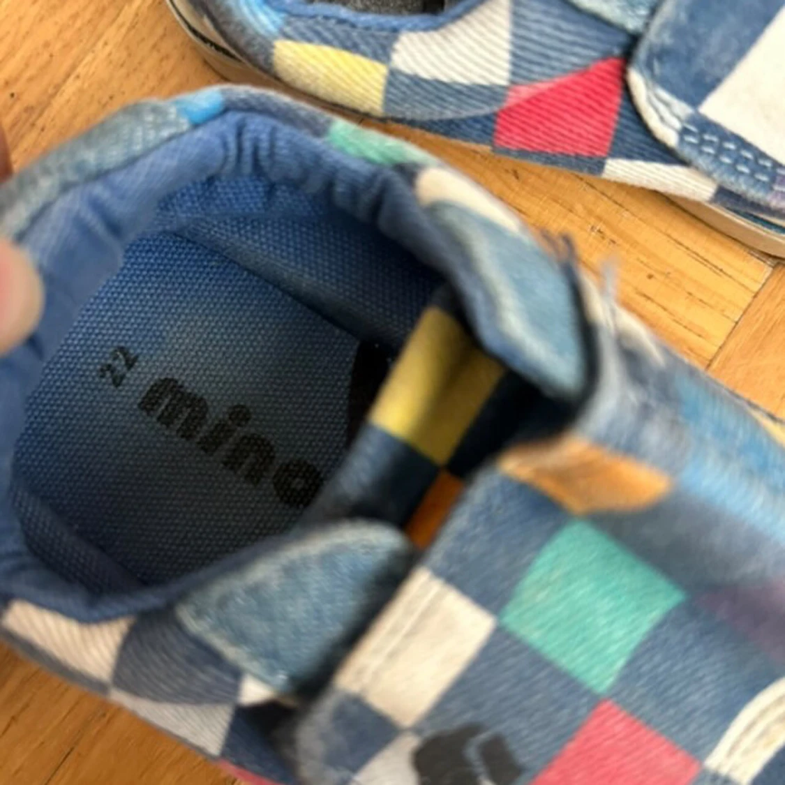 Färgglada rutiga sneakers från Minories - 4