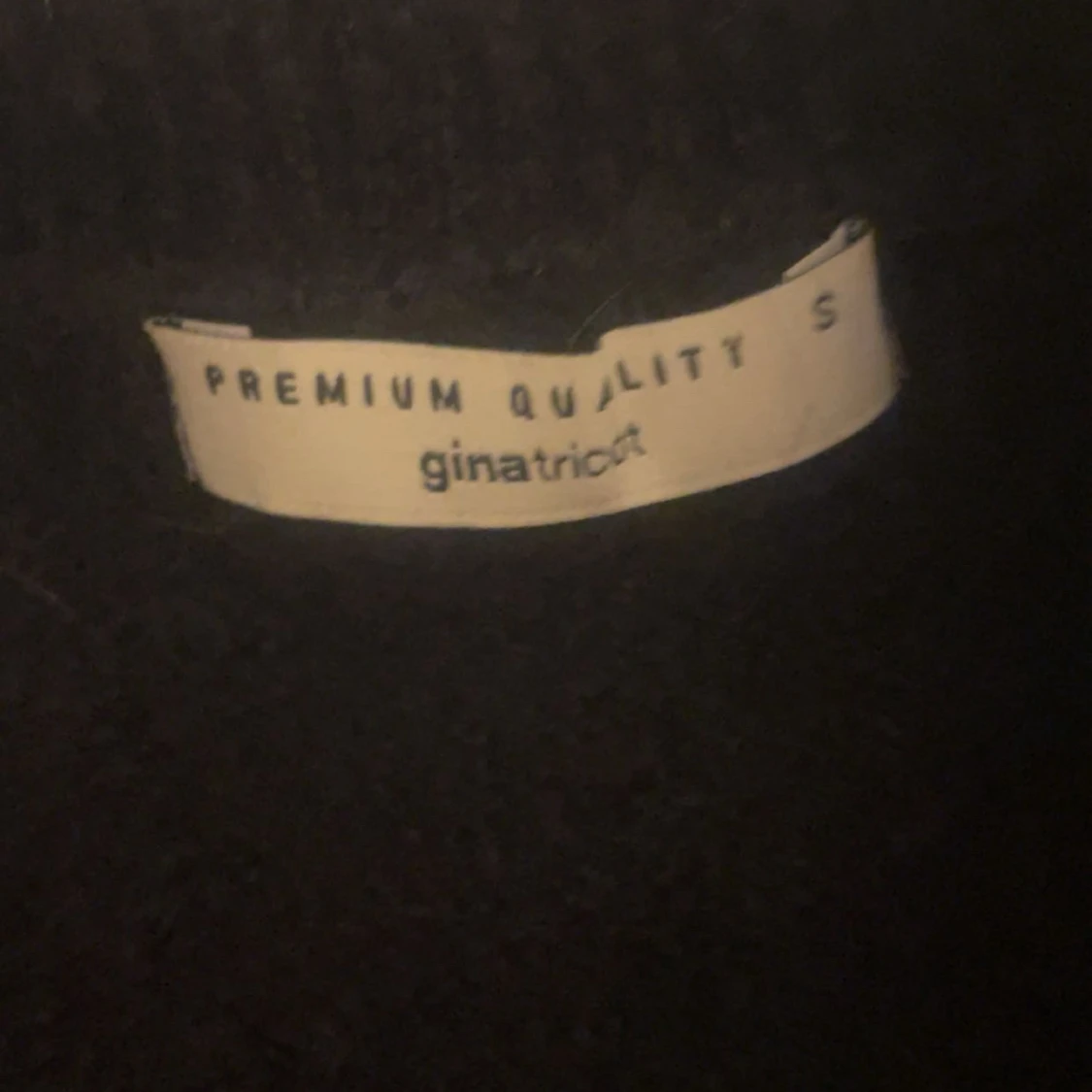 Svart omlottkofta från Gina Tricot - 2