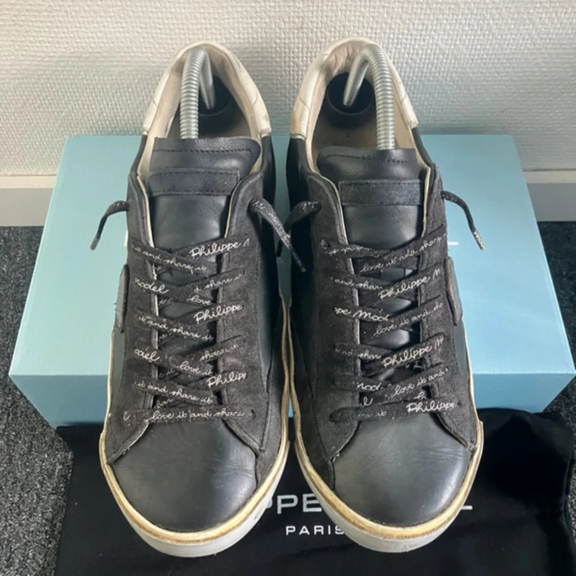 Svarta Philippe Model sneakers i skinn - 1