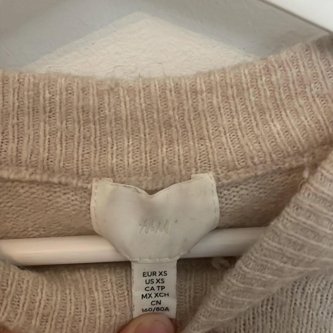 Beige stickad tröja från H&M XS - 1