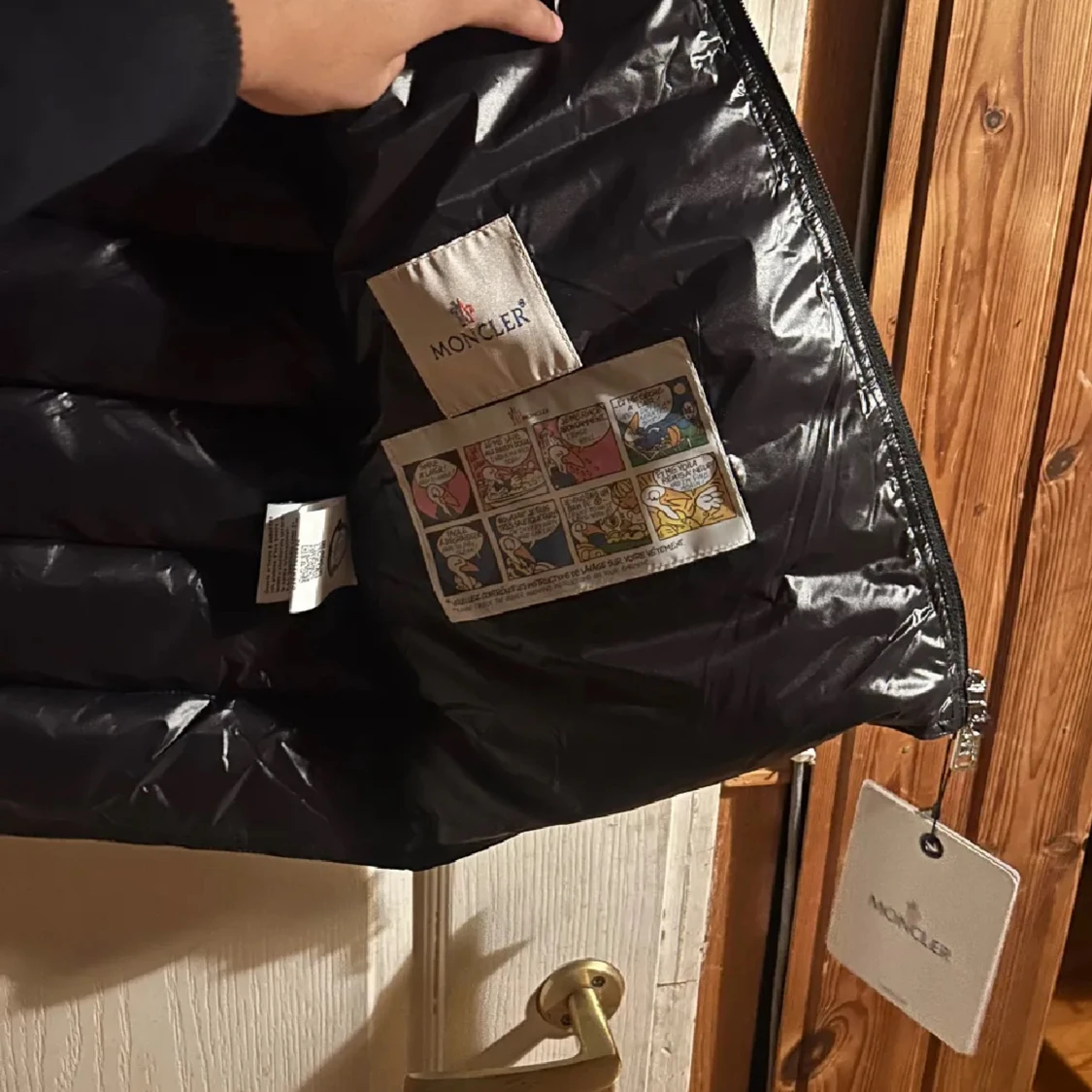 Svart dunväst från Moncler - 2