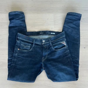 Mörkblå Replay jeans slim fit - Modell-Anbass, 30/30 cond 8/10