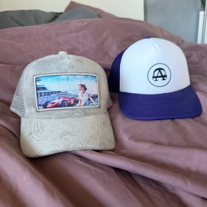 Milf hunter keps och all cap one - 300kr för båda anars 200kr styck