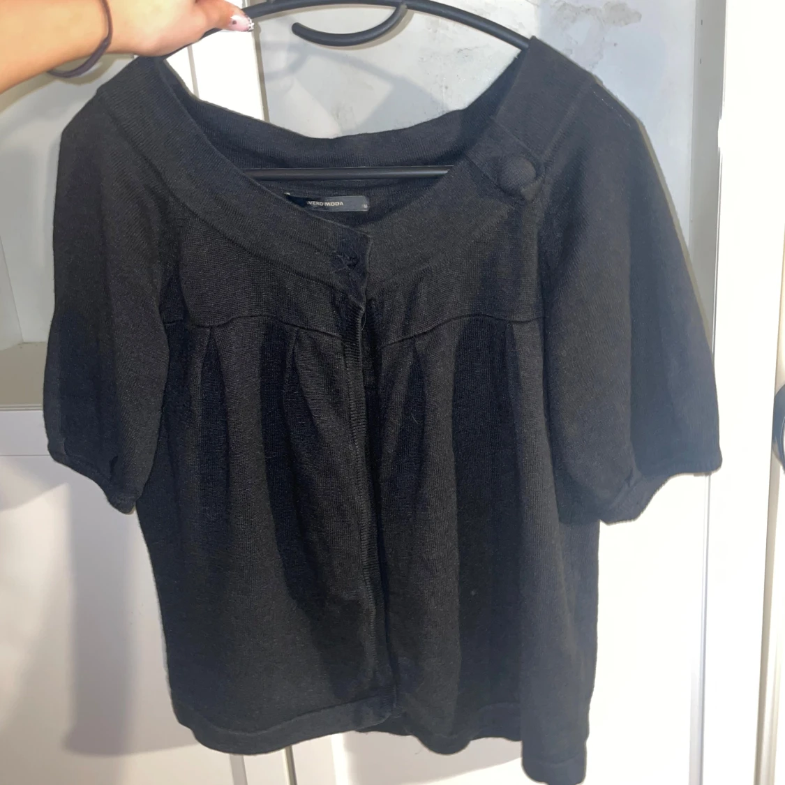 Svart kofta med kort ärm - 2