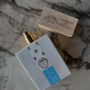 Bianco Latte Perfume 2ml - detta får du gratis om du köper över 109,44 SEK