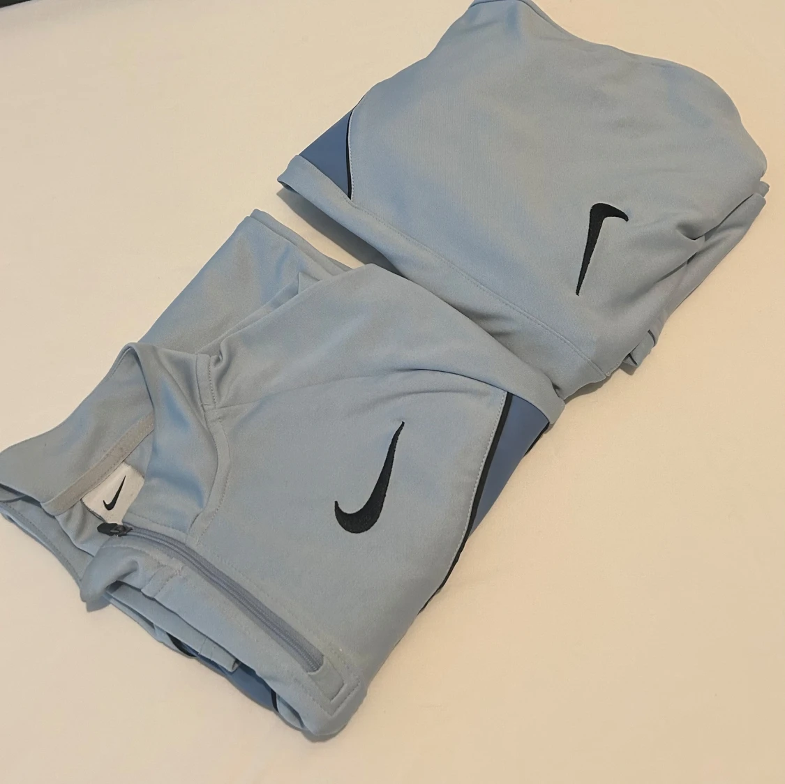 Ljusblå nike dress  - 4