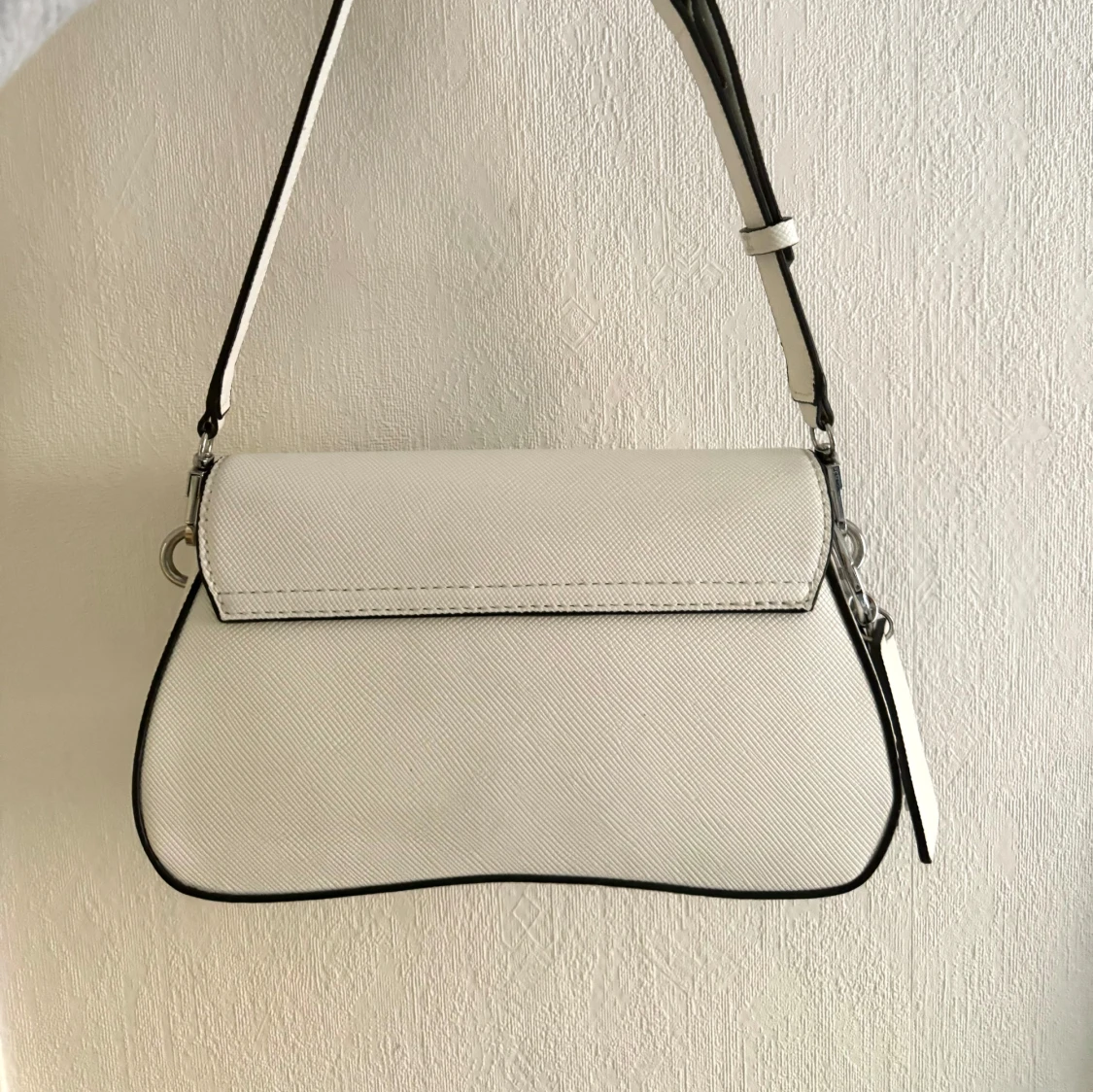 Guess Cordelia axelväska - 1