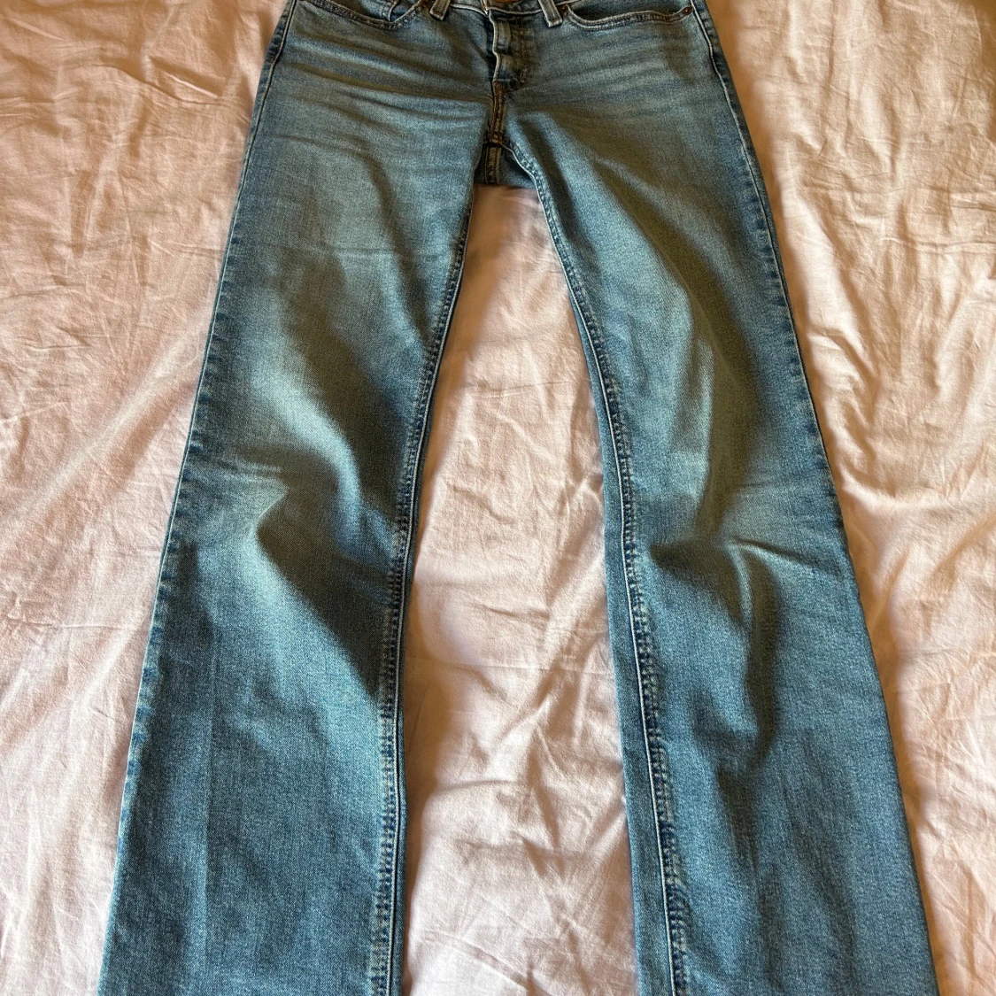Levis 501 blå jeansbyxor bootcut