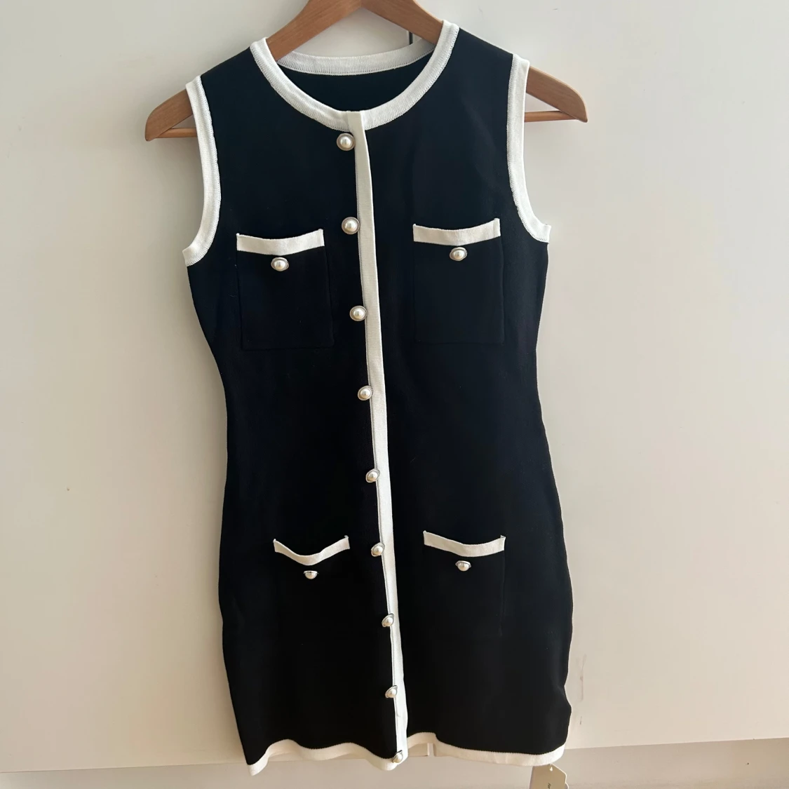 Svart Klänning från Commense - 1