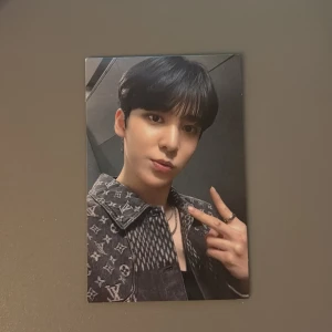 ateez yunho zero fever pt2 photocard - !! skickar inom 24h (förutom på helger då dem inte tömmer lådan) !! kontakta mig vid frågor!! pris kan diskuteras