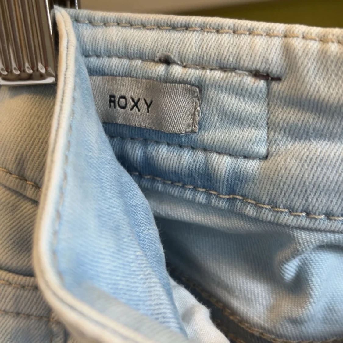 Ljusblå jeansbyxor från LTB - 4