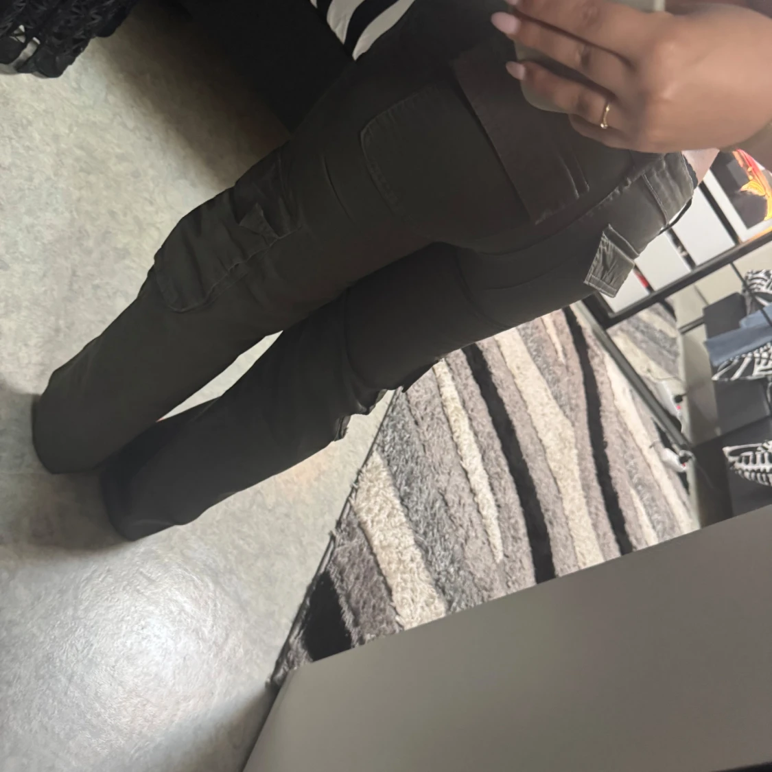 Olivgröna cargopants med raka ben - 2