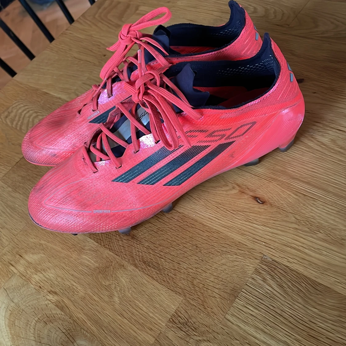 Röda Adidas F50 fotbollsskor - 2