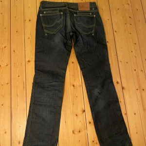Mörka vintage LTB jeans - Köpt på vinted, low waist LTB jeans storlek 29/34