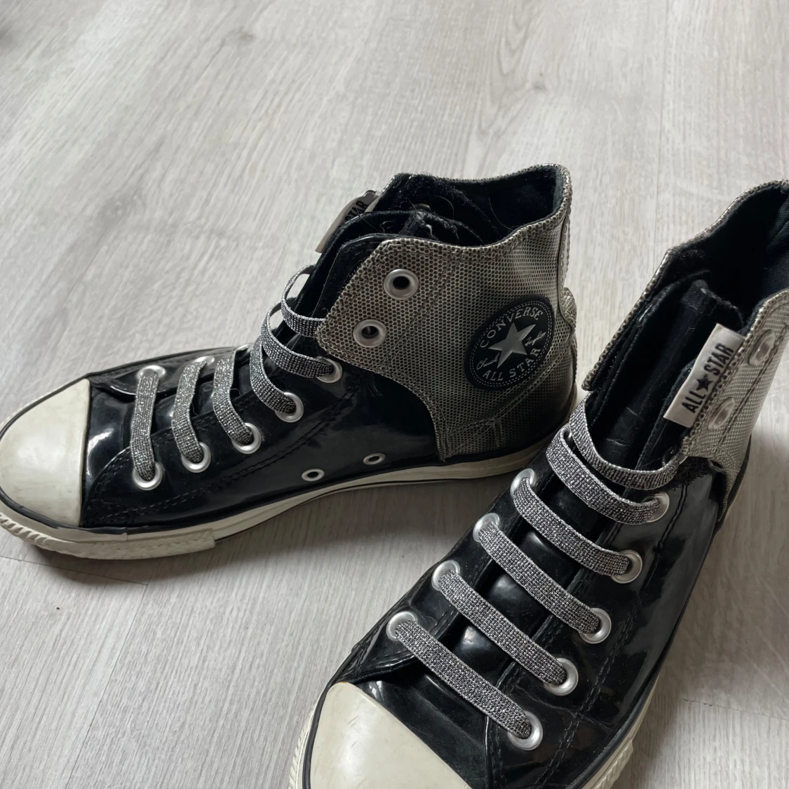 Svarta och silvriga Converse All Star - 2