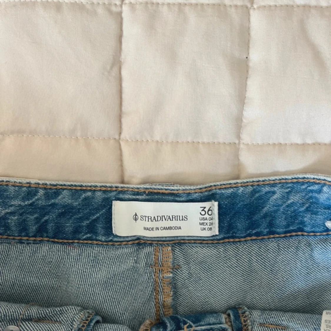 Ljusblå jeanskjol från Stradivarius - 3